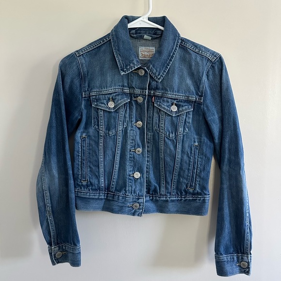 Levi's Jackets & Blazers - Levi’s Trucker Jean Jacket